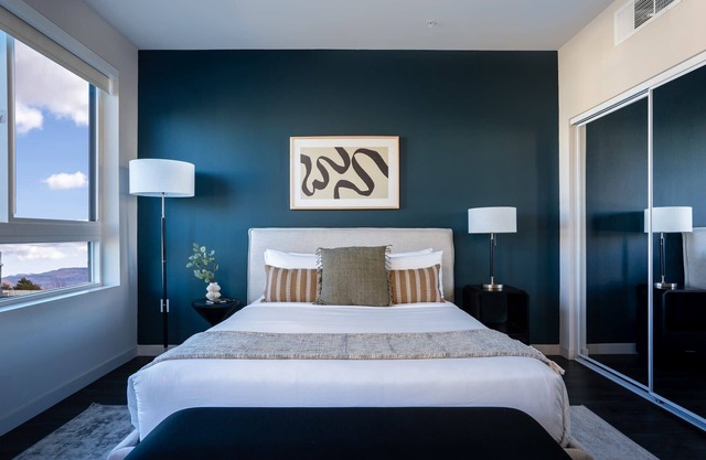 Kasa | Relaxing Studio + Pool Access | Reno