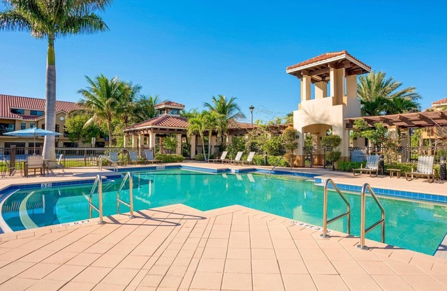 Kasa | Stylish 1 BD + Near Local Eateries | Delray Beach