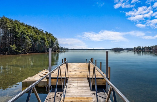 Kate's Kayak Cove on Lake Keowee!