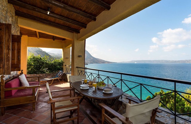Katerina's Penthouse beautiful beach-side villa near Kalyves, Chania