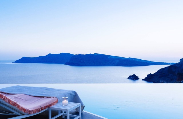 Katikies Santorini - The Leading Hotels Of The World