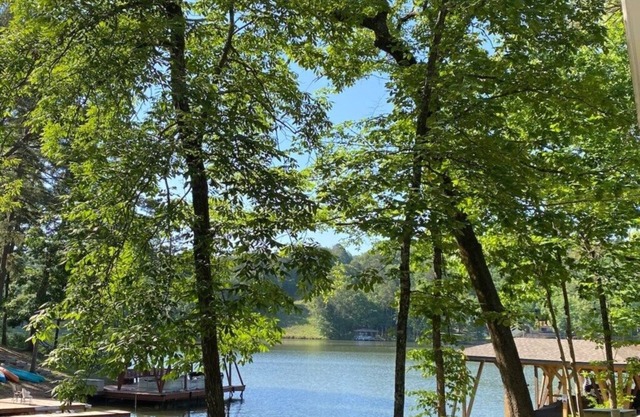Kayak in the Cove on Lake Desoto