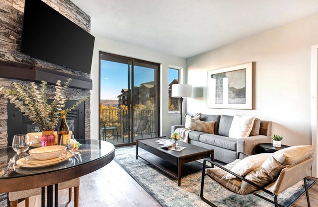 KBM Resorts | Lodge at Stillwater | 3 min drive to Deer Valley East, Balcony with gorgeous views, pool, hot tubs, gym! MAS-2062