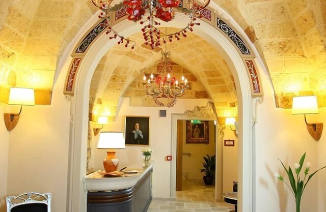 Kelina Charme Hotel by Cantine Due Palme
