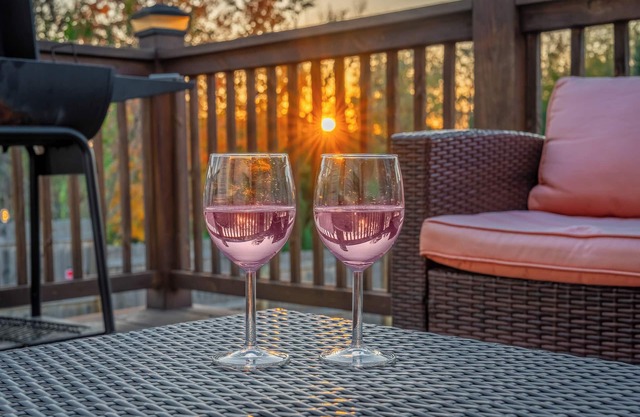 Kentucky Chill: Hot Tub & Fire Pit on Bourbon Trail