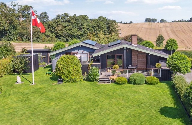 "Kerstin" - 400m from the sea by Interhome