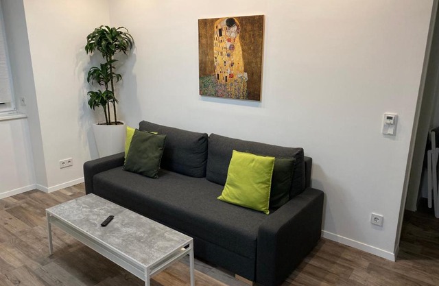 KG38 - Modern Living Vienna