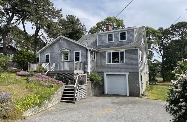 Kid-Friendly Ridgevale Beach is an easy stroll from this comfy beach house!