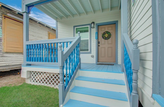 Kiki-2: WALK to the BEACH and Pleasure Pier!, Short Walk to Beach and Pleasure Pier!