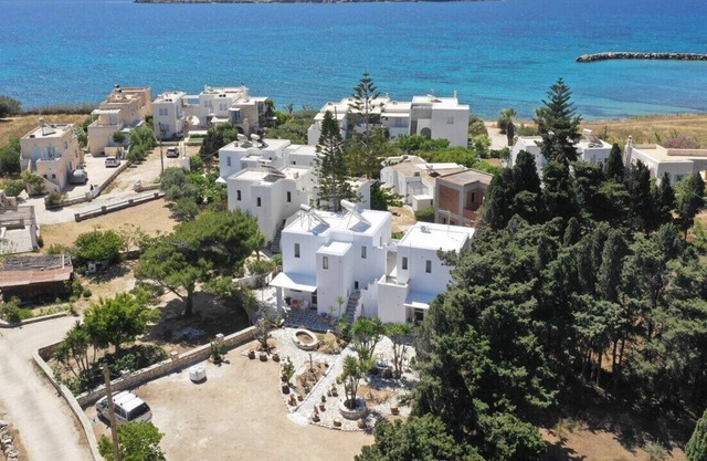 Kiki's apartments - private apartments in the cosmopolitan island of Paros