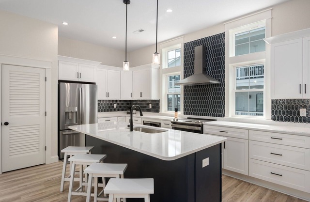 Kinara: Newly Built Townhome with Ocean Views and Quick Walk to Beach!