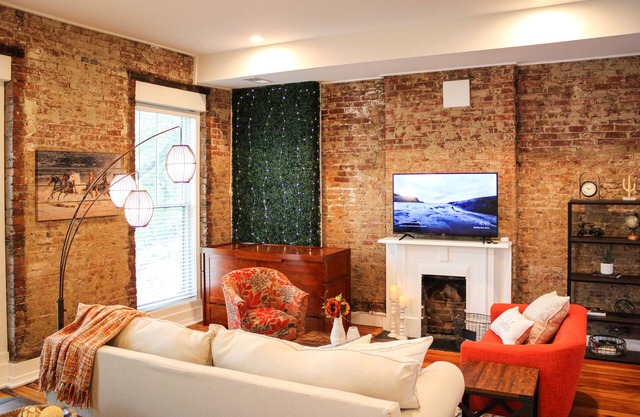 King Bed · Chic Spacious Loft · Great Location!