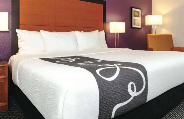 King Bed, One-Bedroom Ste at La Quinta Inn & Suites by Wyndham Ontario Airport