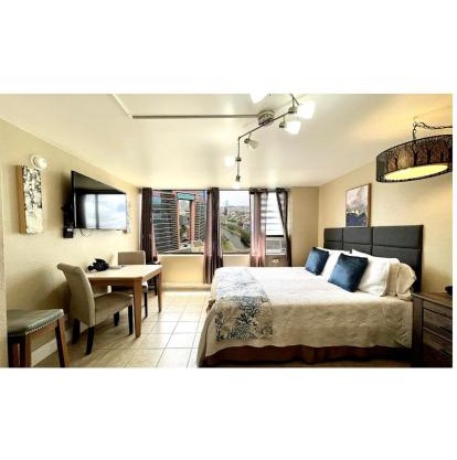 KING BED, Spacious, Legal, VIEW