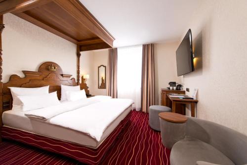 KING's Hotel First