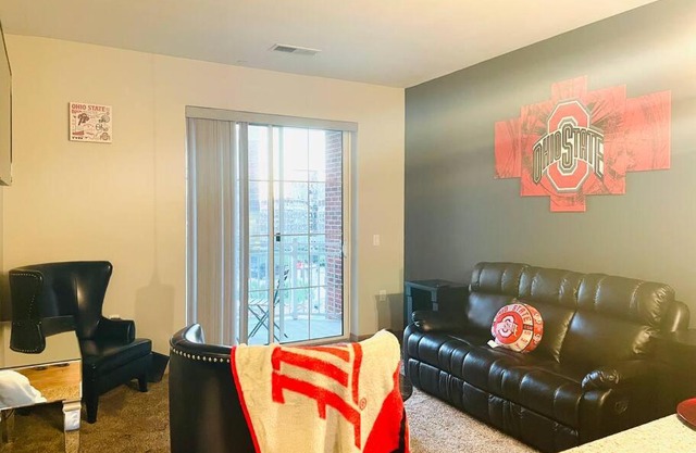 King Size with OSU Theme!