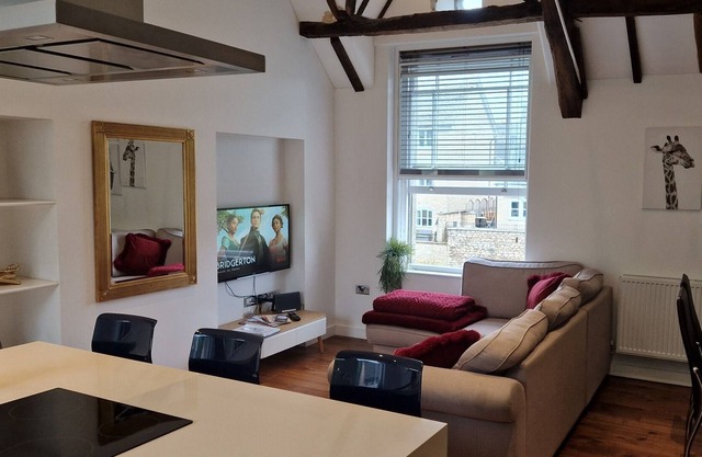 Kingfisher Suite - Two-bed private apartment