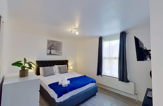 Kings House Gillingham - 4 Bedroom home