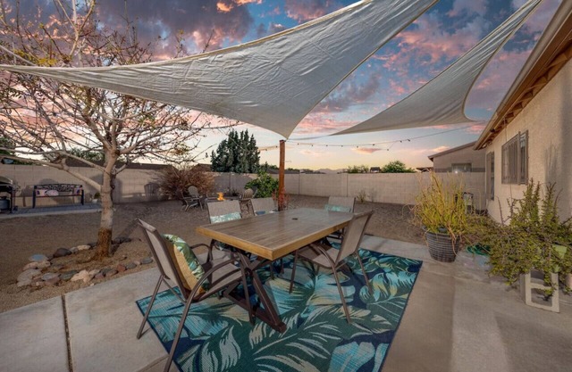 KINO Sports/Outdoor Space/3 BR & 2 BA/Garage