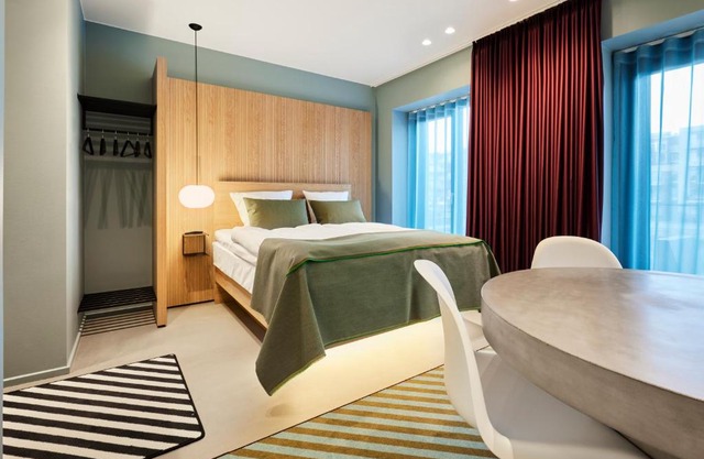 Kirk Suites