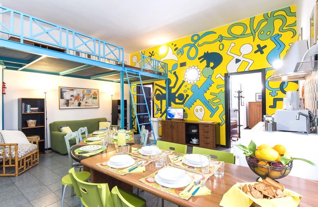 Kissess from Rome: large, comfortable, quiet apartment in Trastevere