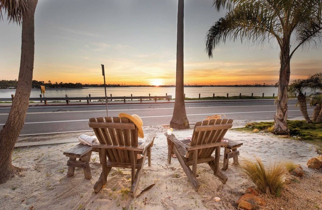Kokomo by Avantstay Bayside Getaway w/Fire Pit, & Large Outdoor Patio