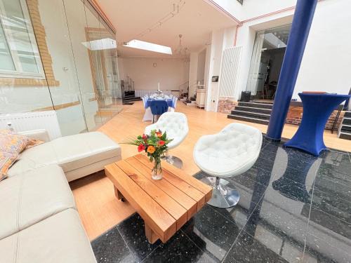 Komfortable XL Ferienwohnung für Familien und Gruppen bis 10 Pers - Erfurt City Hauptbahnhof - gratis Parkplatz - WLAN