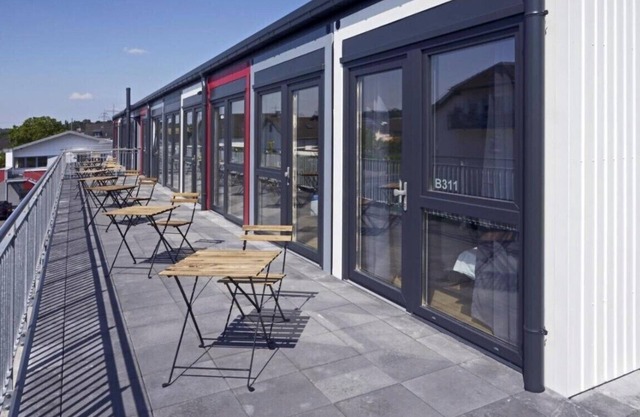 Komfortables, Ruhig Gelegenes Apartment mit Terrasse und Moderner Ausstattung