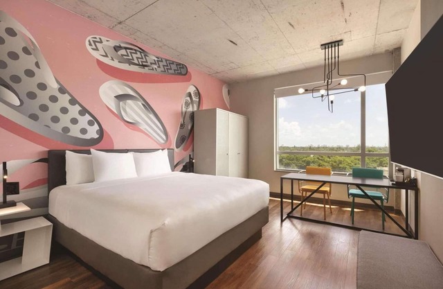 Kompose Boutique Hotel Miami Airport