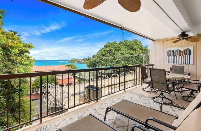 Kona Plaza 301, Ocean Views and Renovated