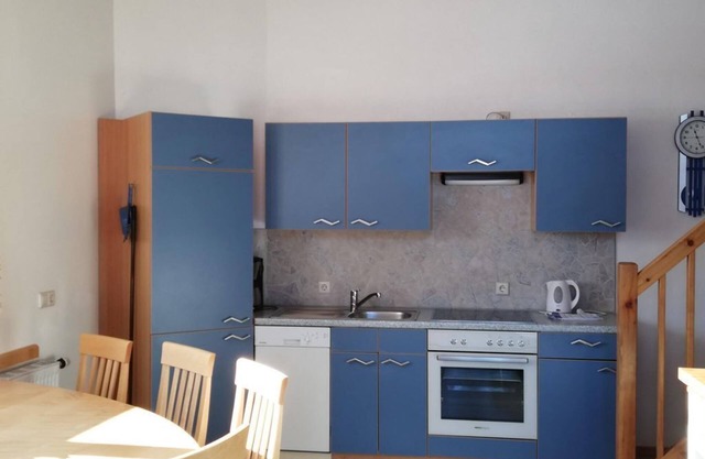 Kreuzgiebel - App. with 3 bedrooms; shower, WC - Abenteuerhof Schiefer