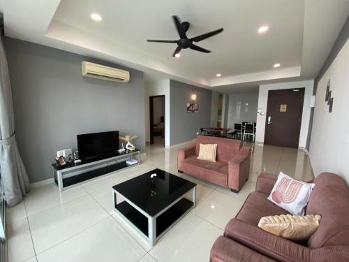 KSL D'Esplanade by ACJB HomeStay