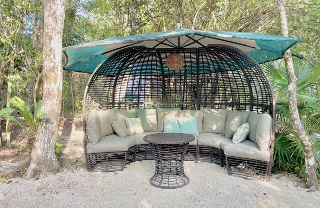 Ku Kuk Glamping – Domo Agua