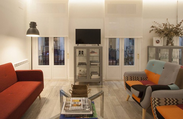 "KU": VISIT ALL THE CITY WALKING. MODERN APARTMENT IN THE OLD QUARTER.