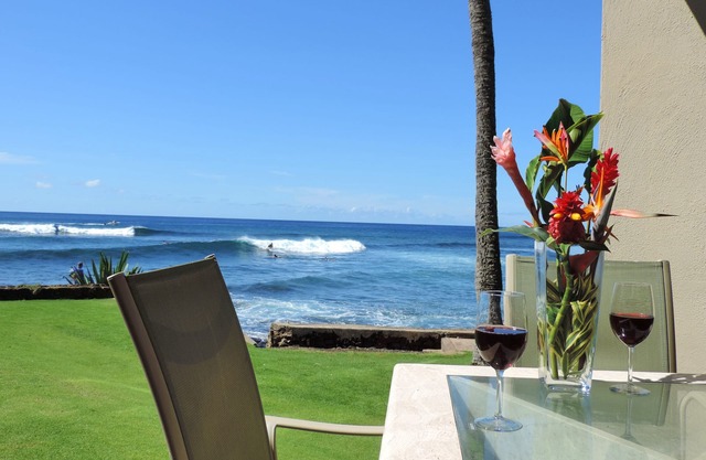 Kuhio Shores 119 - Two Bedroom Condo with White Water Ocean Views with A/C
