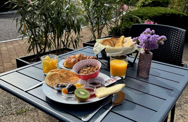 Kyriad Bordeaux- Lormont