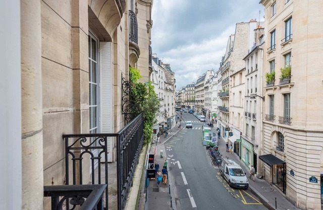 L’Élégance Parisienne:130m2 Exceptional Living on Rue du Four, Saint-Germain