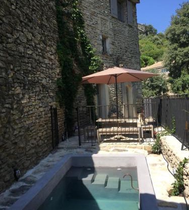 La Calade, maison de village