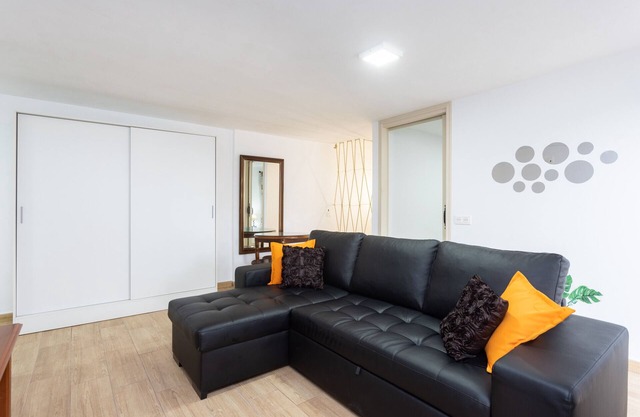 La Esperanza downtown 3 bd apt