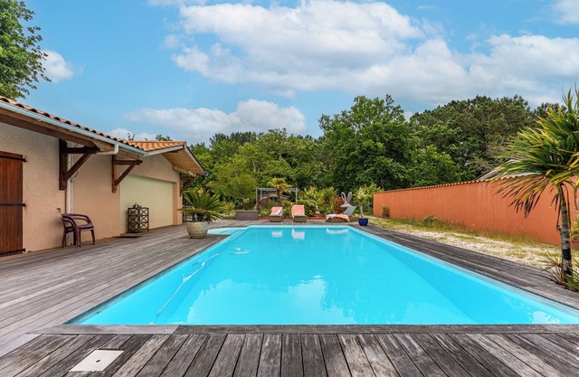 La Farniente – Green House with Saltwater Pool, Close to the Médoc Beaches