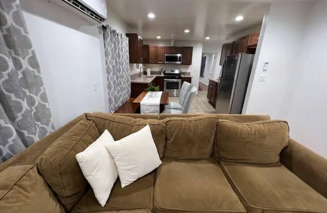 La Gretna-2bd w/Patio, EVcharger