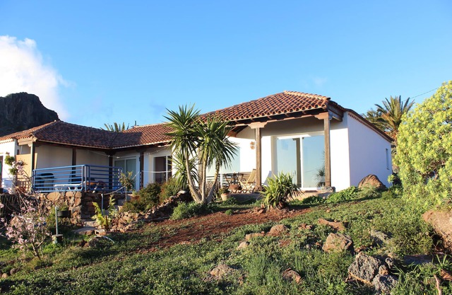 La Hoya, cozy, quiet country house