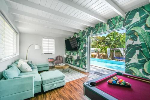 La Playita 4-BR Heated Pool Miami 16 Guests