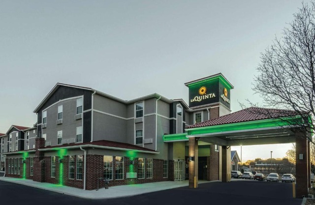 La Quinta by Wyndham Kansas City Airport