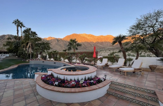 La Quinta Resort Estate Home, Secluded Privacy w/250 Feet of Mountain Frontage