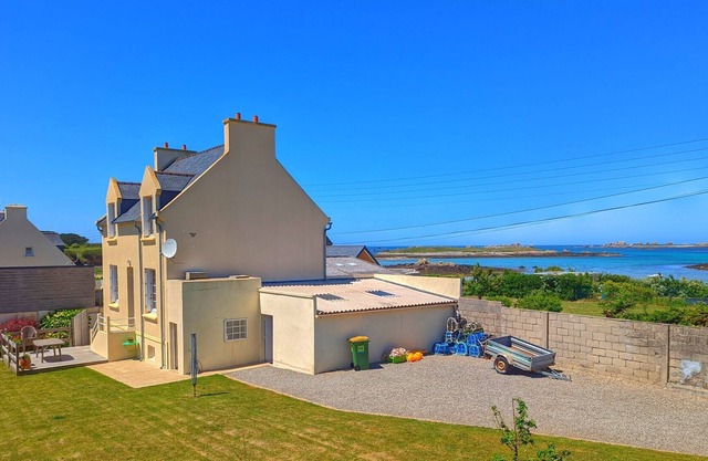 La Villa Ty Reun - Sea view and Beach at 100m