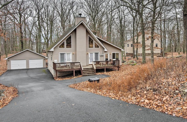 Lackawaxen Family Home w/ Lake Access!