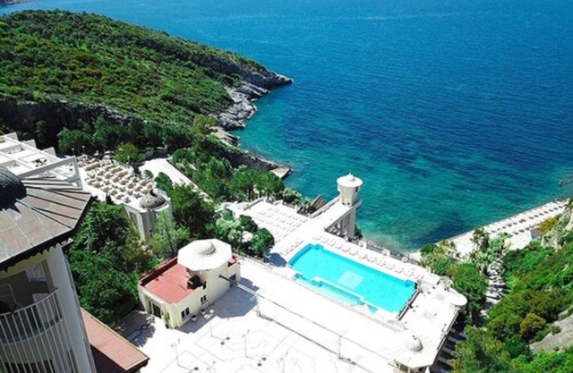 Ladonia Hotels Adakule