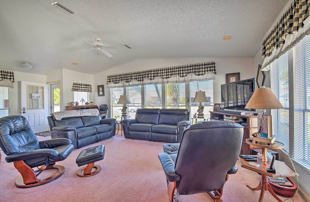 Lady Lake House w/Lanai & Community Pool!