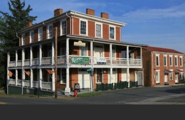 Lafayette Inn